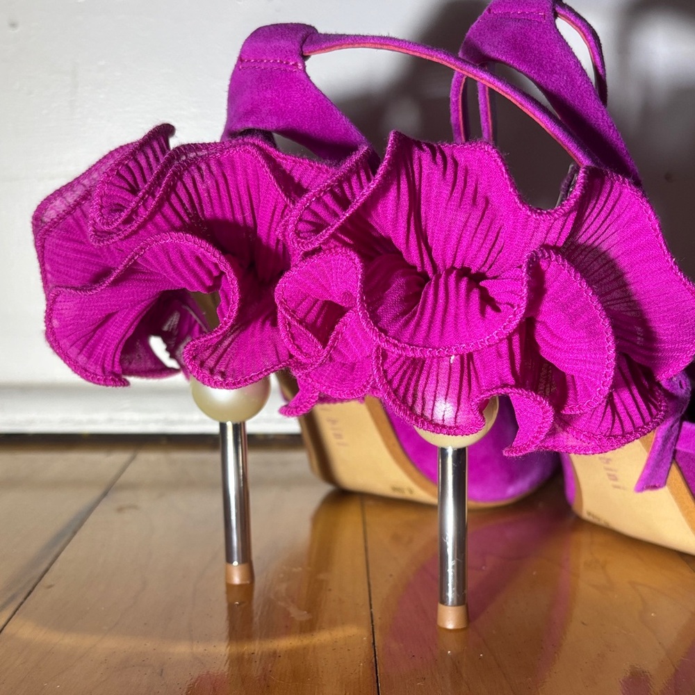 Gianni Bini Bradley Fuchsia Suede Ruffle Pumps - Picture 3 of 5